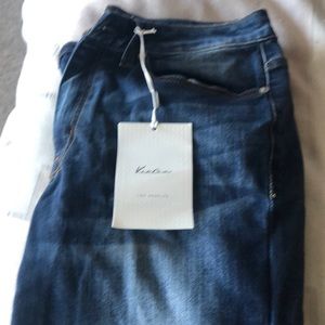 Women’s stretch jeans size 9